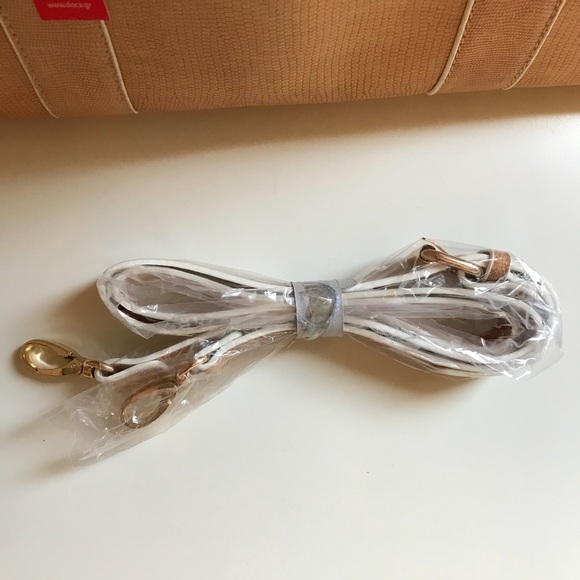 DOCA tan purse - Picture 8 of 8